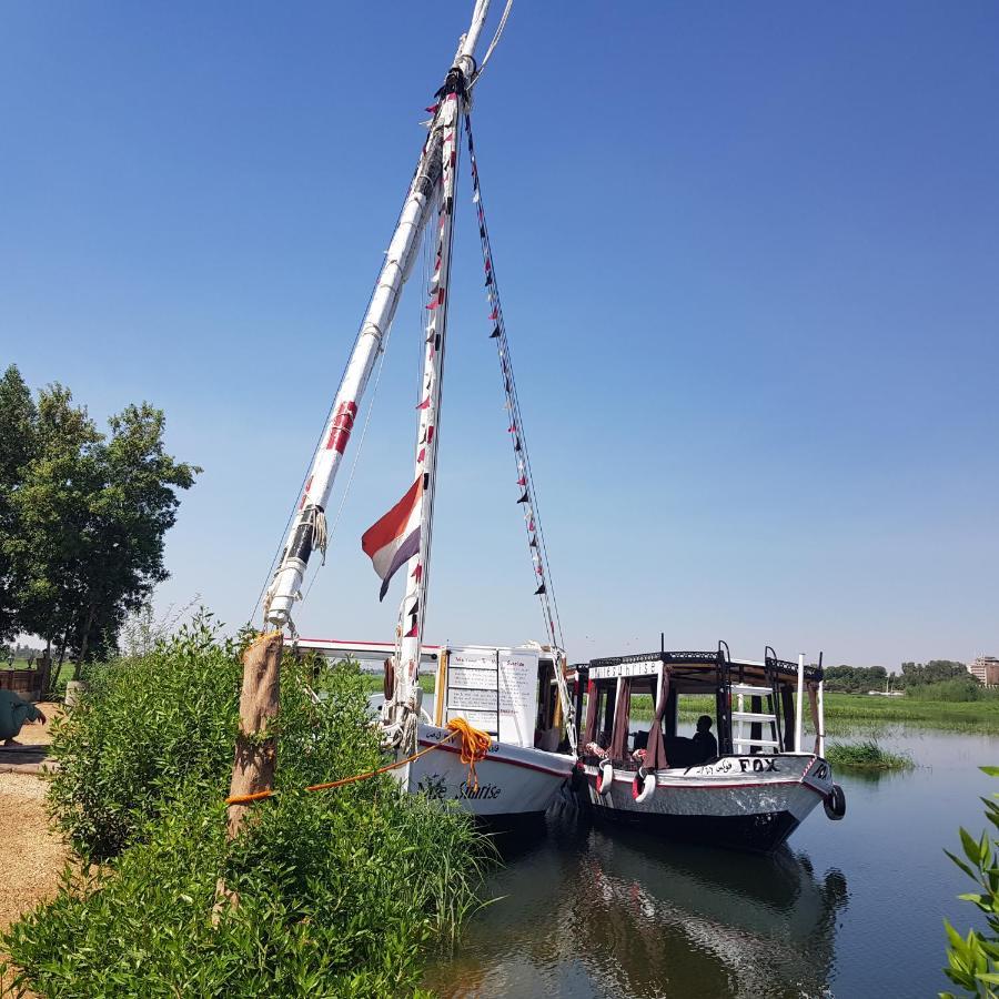 Nile Sunrise Felucca Boat Private Rental Luxor Ngoại thất bức ảnh