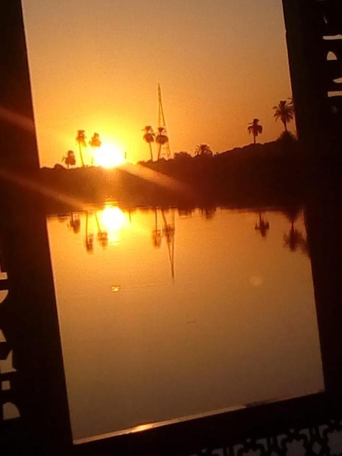 Nile Sunrise Felucca Boat Private Rental Luxor Ngoại thất bức ảnh