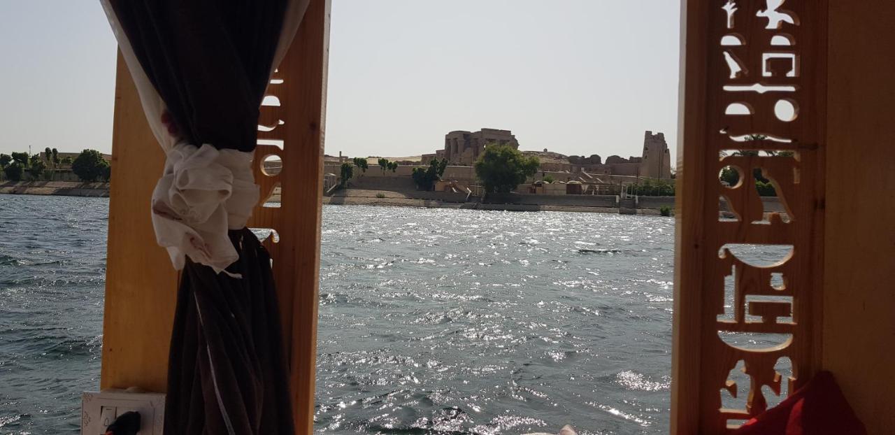 Nile Sunrise Felucca Boat Private Rental Luxor Ngoại thất bức ảnh