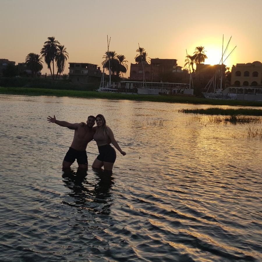 Nile Sunrise Felucca Boat Private Rental Luxor Ngoại thất bức ảnh