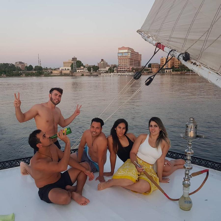 Nile Sunrise Felucca Boat Private Rental Luxor Ngoại thất bức ảnh