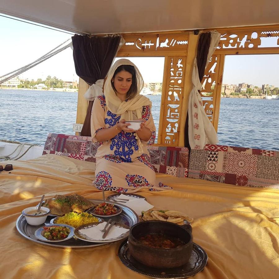 Nile Sunrise Felucca Boat Private Rental Luxor Ngoại thất bức ảnh
