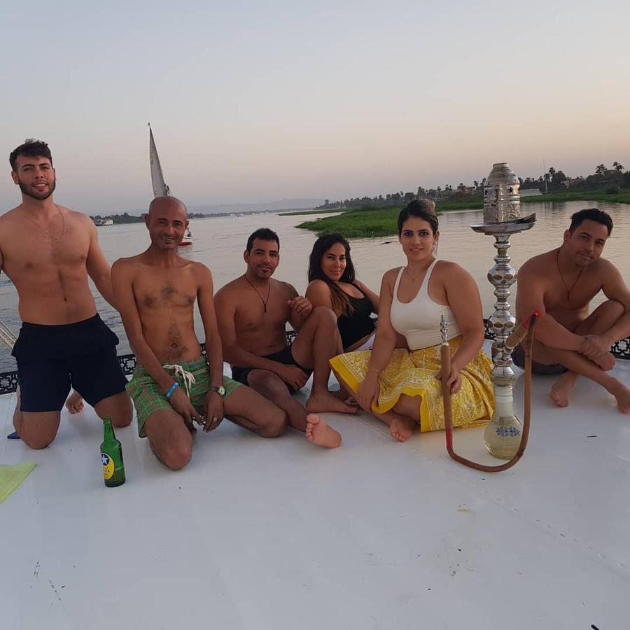 Nile Sunrise Felucca Boat Private Rental Luxor Ngoại thất bức ảnh