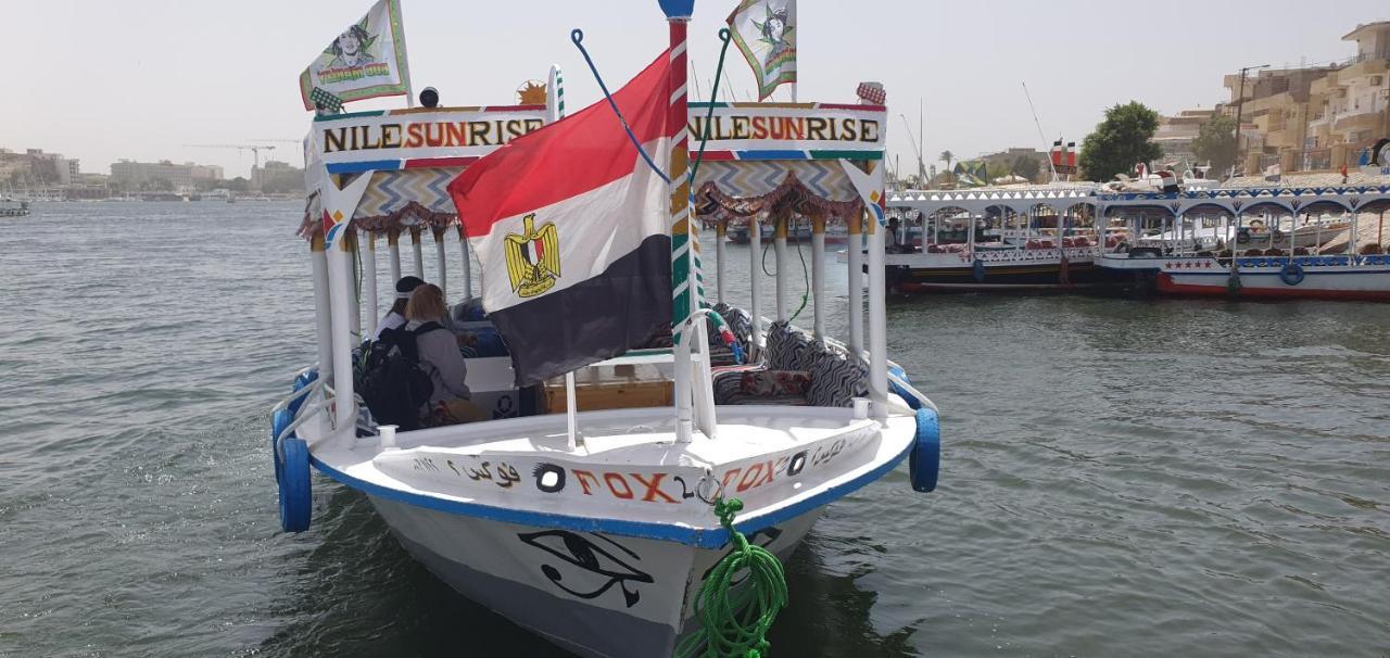 Nile Sunrise Felucca Boat Private Rental Luxor Ngoại thất bức ảnh